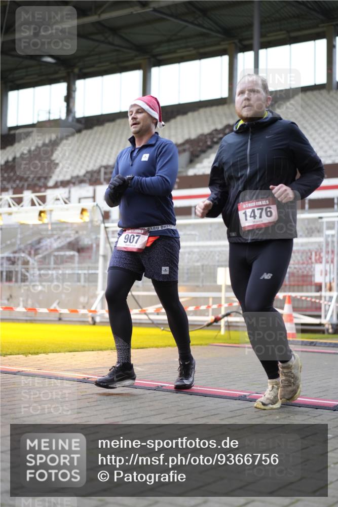 07.12.2025 - St. Pauli X-Mass-Run No. 15 Patografie http://msf.ph/oto/9366756 07.12.2025 10:58:42 Ziel 7, 606, 907, 941, 1160, 1174, 1453, 1458, 1459, 1476, 2130, 2131 meine-sportfotos.de