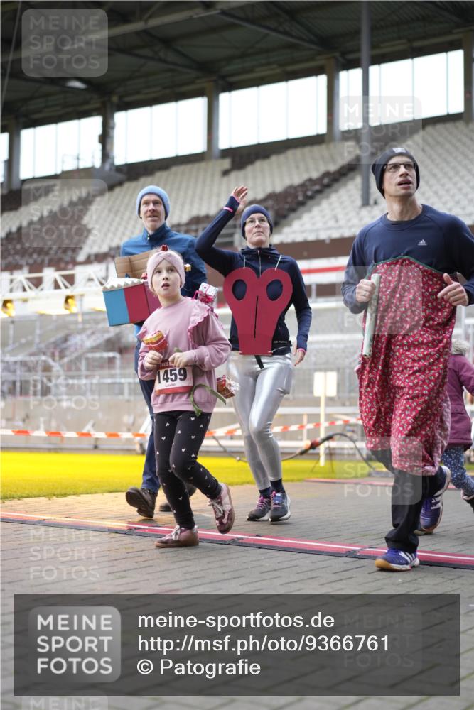 07.12.2025 - St. Pauli X-Mass-Run No. 15 Patografie http://msf.ph/oto/9366761 07.12.2025 10:58:48 Ziel 7, 606, 907, 941, 1160, 1174, 1451, 1453, 1456, 1458, 1459, 1476, 2130, 2131 meine-sportfotos.de