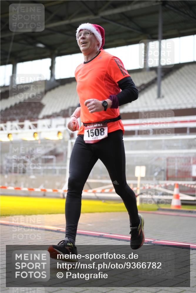 07.12.2025 - St. Pauli X-Mass-Run No. 15 Patografie http://msf.ph/oto/9366782 07.12.2025 10:58:58 Ziel 582, 1451, 1453, 1456, 1458, 1459, 1508, 2503 meine-sportfotos.de
