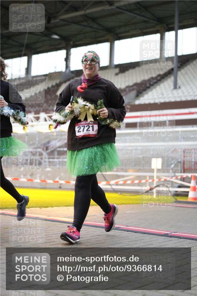 07.12.2025 - St. Pauli X-Mass-Run No. 15 Patografie http://msf.ph/oto/9366814 07.12.2025 10:59:16 Ziel 242, 2503, 2719, 2720, 2721, 2727, 2772 meine-sportfotos.de