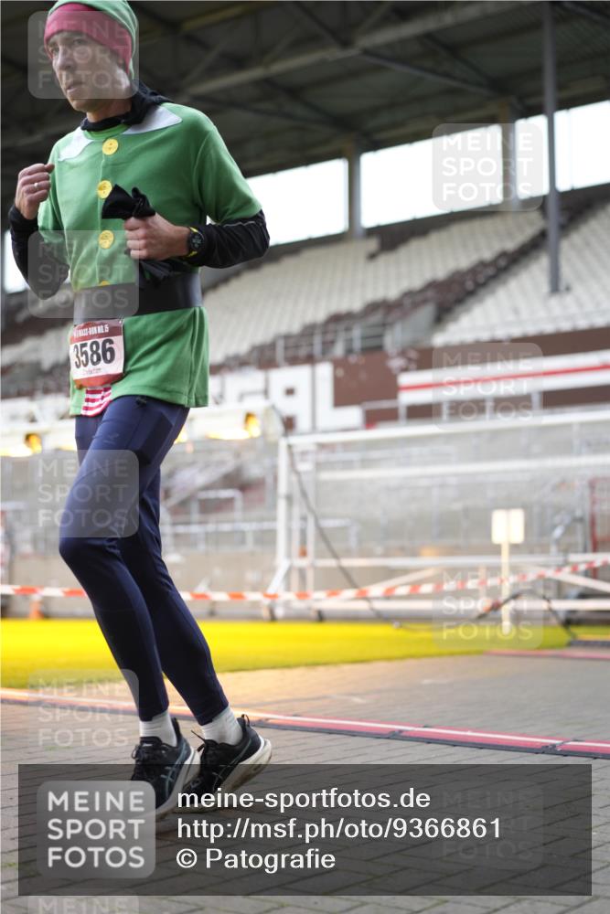 07.12.2025 - St. Pauli X-Mass-Run No. 15 Patografie http://msf.ph/oto/9366861 07.12.2025 11:00:01 Ziel 529, 1482, 1558, 1702, 3586 meine-sportfotos.de