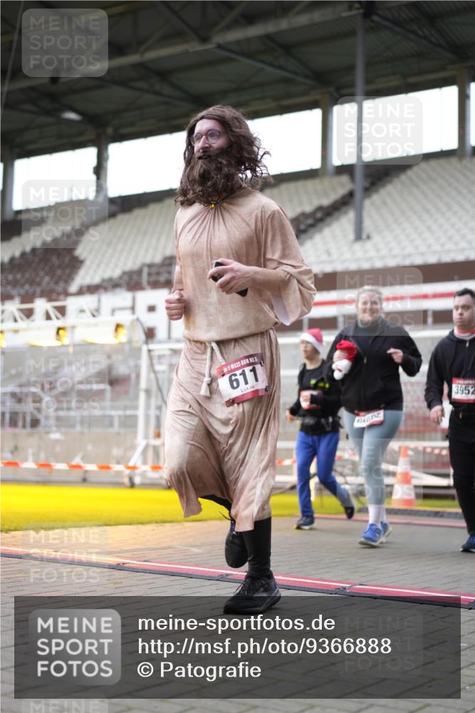 07.12.2025 - St. Pauli X-Mass-Run No. 15 Patografie http://msf.ph/oto/9366888 07.12.2025 11:00:23 Ziel 225, 435, 440, 611, 985, 988, 1721, 3952, 4478, 4793 meine-sportfotos.de
