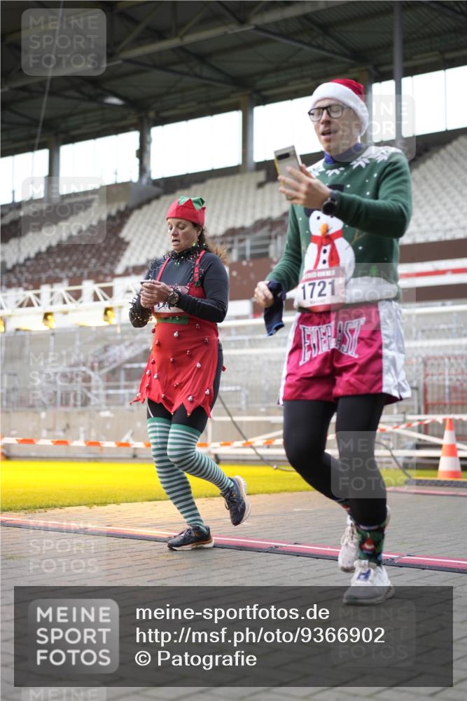 07.12.2025 - St. Pauli X-Mass-Run No. 15 Patografie http://msf.ph/oto/9366902 07.12.2025 11:00:26 Ziel 225, 410, 435, 439, 440, 611, 985, 988, 1721, 3952, 4478, 4793 meine-sportfotos.de
