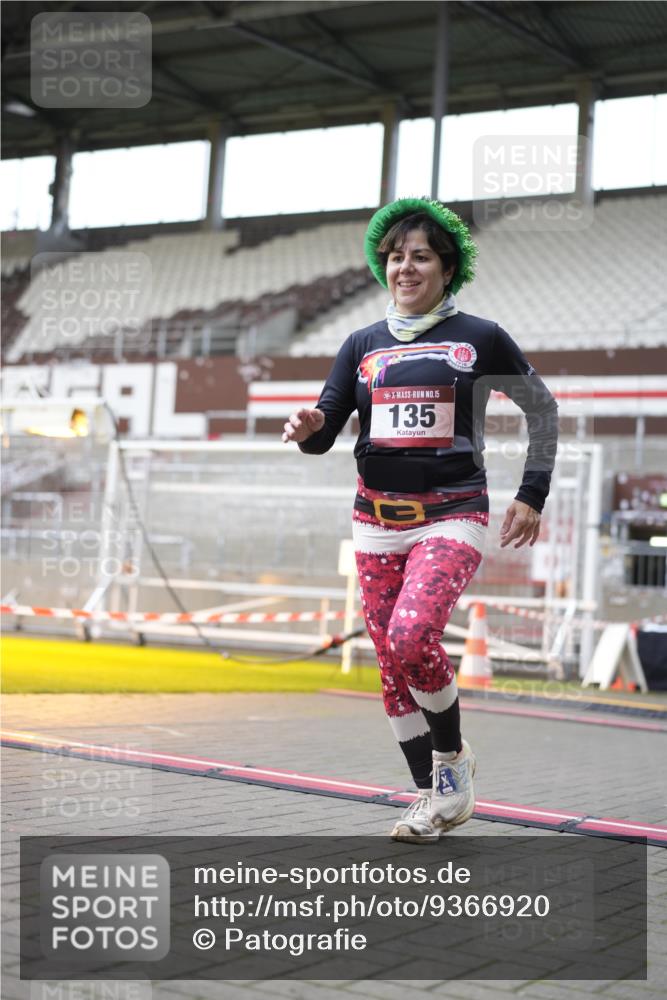 07.12.2025 - St. Pauli X-Mass-Run No. 15 Patografie http://msf.ph/oto/9366920 07.12.2025 11:00:44 Ziel 68, 135, 410, 433, 439, 492, 1065, 1068, 1660, 3349, 3353 meine-sportfotos.de