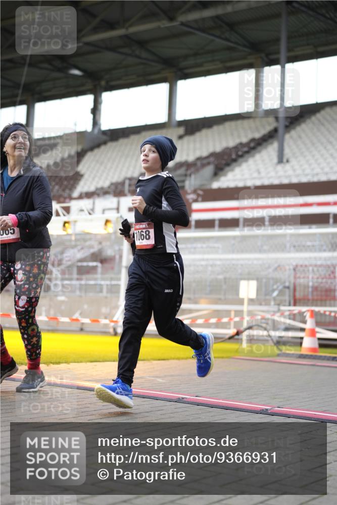 07.12.2025 - St. Pauli X-Mass-Run No. 15 Patografie http://msf.ph/oto/9366931 07.12.2025 11:00:50 Ziel 68, 135, 492, 1065, 1068, 1660, 3349, 3353 meine-sportfotos.de