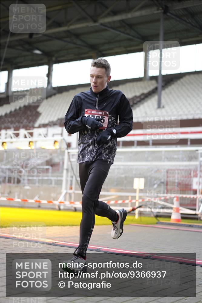 07.12.2025 - St. Pauli X-Mass-Run No. 15 Patografie http://msf.ph/oto/9366937 07.12.2025 11:01:00 Ziel 68, 89, 1065, 1068, 1705 meine-sportfotos.de