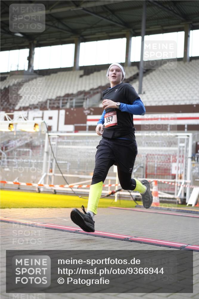 07.12.2025 - St. Pauli X-Mass-Run No. 15 Patografie http://msf.ph/oto/9366944 07.12.2025 11:01:07 Ziel 89, 132, 139, 557, 1705 meine-sportfotos.de
