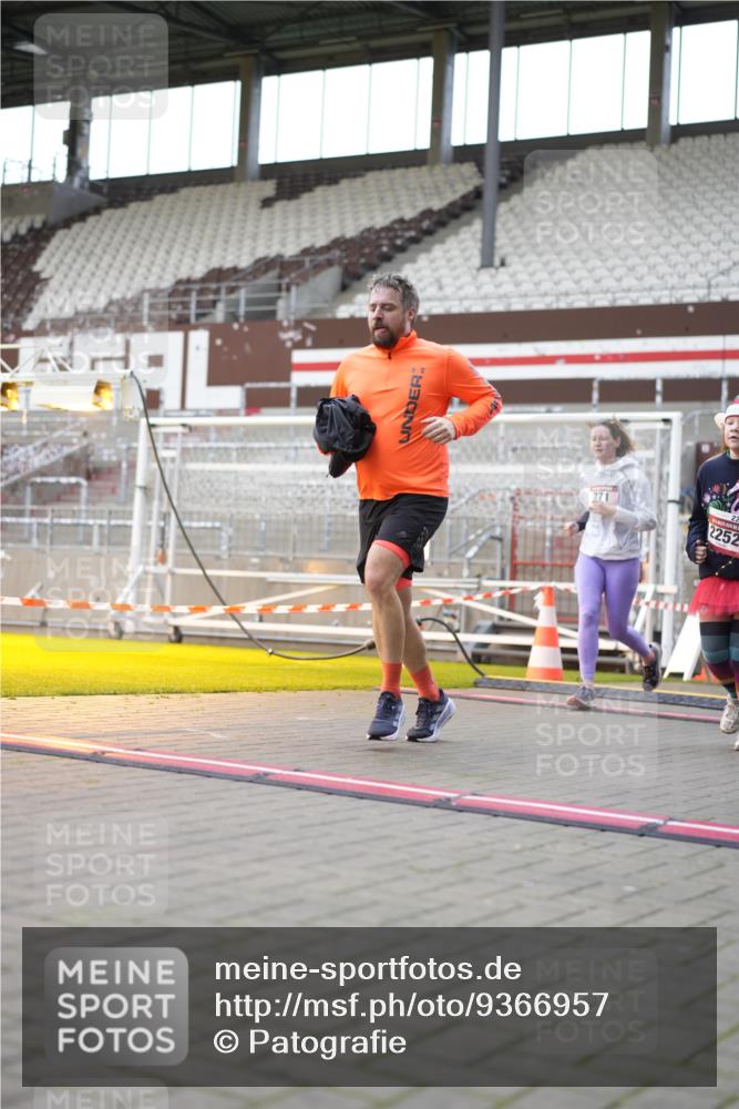 07.12.2025 - St. Pauli X-Mass-Run No. 15 Patografie http://msf.ph/oto/9366957 07.12.2025 11:01:18 Ziel 89, 132, 139, 557, 766, 770, 771, 1300, 1367, 1615, 2251, 2252 meine-sportfotos.de