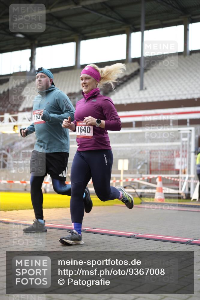 07.12.2025 - St. Pauli X-Mass-Run No. 15 Patografie http://msf.ph/oto/9367008 07.12.2025 11:01:43 Ziel 336, 376, 1045, 1048, 1067, 1637, 1640 meine-sportfotos.de