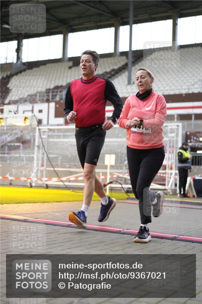 07.12.2025 - St. Pauli X-Mass-Run No. 15 Patografie http://msf.ph/oto/9367021 07.12.2025 11:02:00 Ziel 95, 193, 837, 838, 842, 847, 851, 1143, 1416, 2576 meine-sportfotos.de