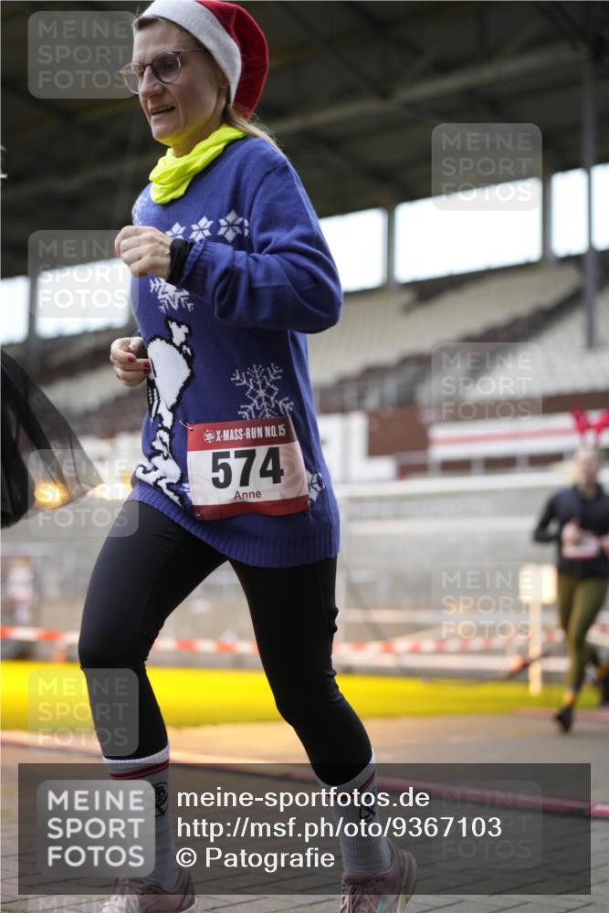 07.12.2025 - St. Pauli X-Mass-Run No. 15 Patografie http://msf.ph/oto/9367103 07.12.2025 11:02:48 Ziel 151, 160, 502, 574, 599, 602, 612, 875, 880, 953, 997, 1063, 1102, 4809 meine-sportfotos.de