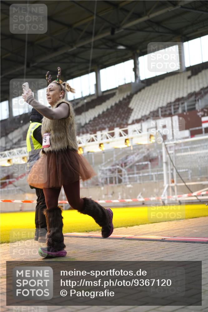 07.12.2025 - St. Pauli X-Mass-Run No. 15 Patografie http://msf.ph/oto/9367120 07.12.2025 11:02:51 Ziel 151, 160, 502, 574, 599, 602, 612, 875, 880, 953, 997, 1063, 1102, 4809 meine-sportfotos.de