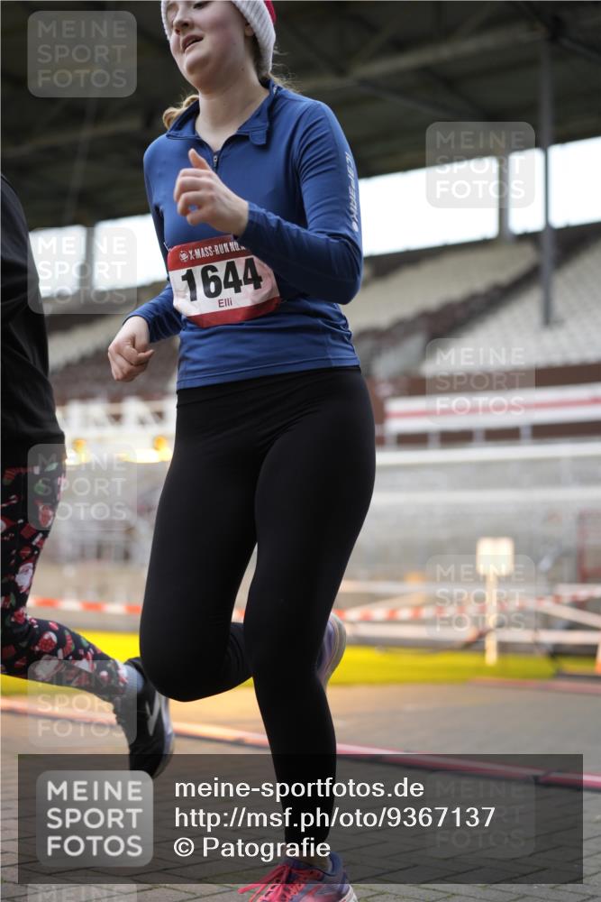 07.12.2025 - St. Pauli X-Mass-Run No. 15 Patografie http://msf.ph/oto/9367137 07.12.2025 11:02:58 Ziel 151, 160, 502, 574, 599, 602, 612, 875, 880, 953, 997, 1102, 1139, 1385, 1644, 1668, 1670, 4809 meine-sportfotos.de