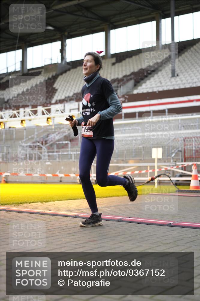 07.12.2025 - St. Pauli X-Mass-Run No. 15 Patografie http://msf.ph/oto/9367152 07.12.2025 11:03:04 Ziel 502, 599, 602, 612, 748, 875, 880, 953, 1102, 1139, 1199, 1385, 1644, 1668, 1670, 4809 meine-sportfotos.de