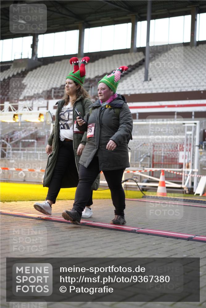 07.12.2025 - St. Pauli X-Mass-Run No. 15 Patografie http://msf.ph/oto/9367380 07.12.2025 10:50:44 Ziel 381, 564, 1726, 1729, 1730, 2737, 2738, 2763, 3368, 4535, 4537, 4760, 4881 meine-sportfotos.de