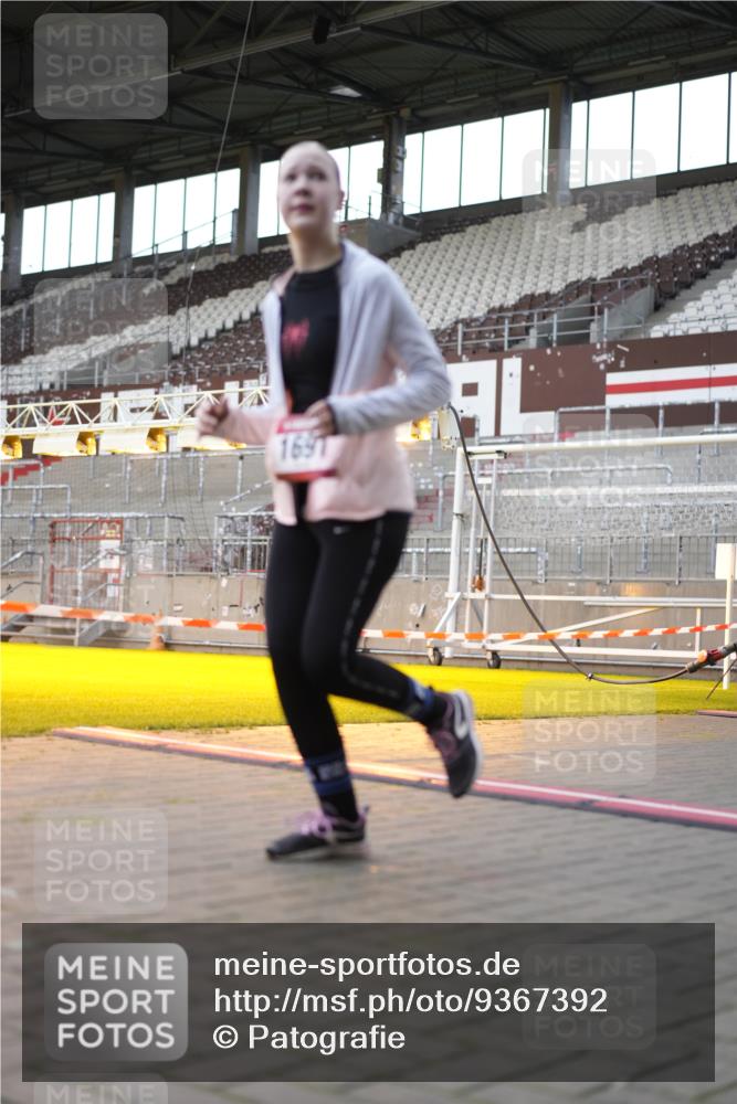 07.12.2025 - St. Pauli X-Mass-Run No. 15 Patografie http://msf.ph/oto/9367392 07.12.2025 10:50:56 Ziel 249, 381, 564, 769, 1691, 2737, 2738, 4535, 4537, 4881 meine-sportfotos.de
