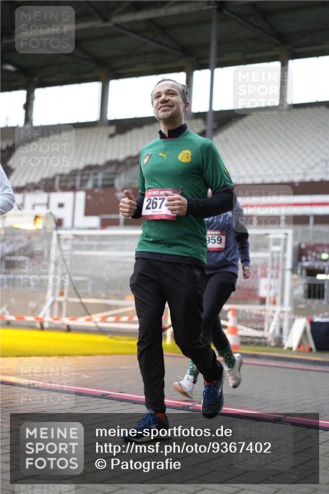 07.12.2025 - St. Pauli X-Mass-Run No. 15 Patografie http://msf.ph/oto/9367402 07.12.2025 10:51:26 Ziel 1047, 2103, 2105, 2327, 2332, 2642, 2643, 2674, 2959 meine-sportfotos.de