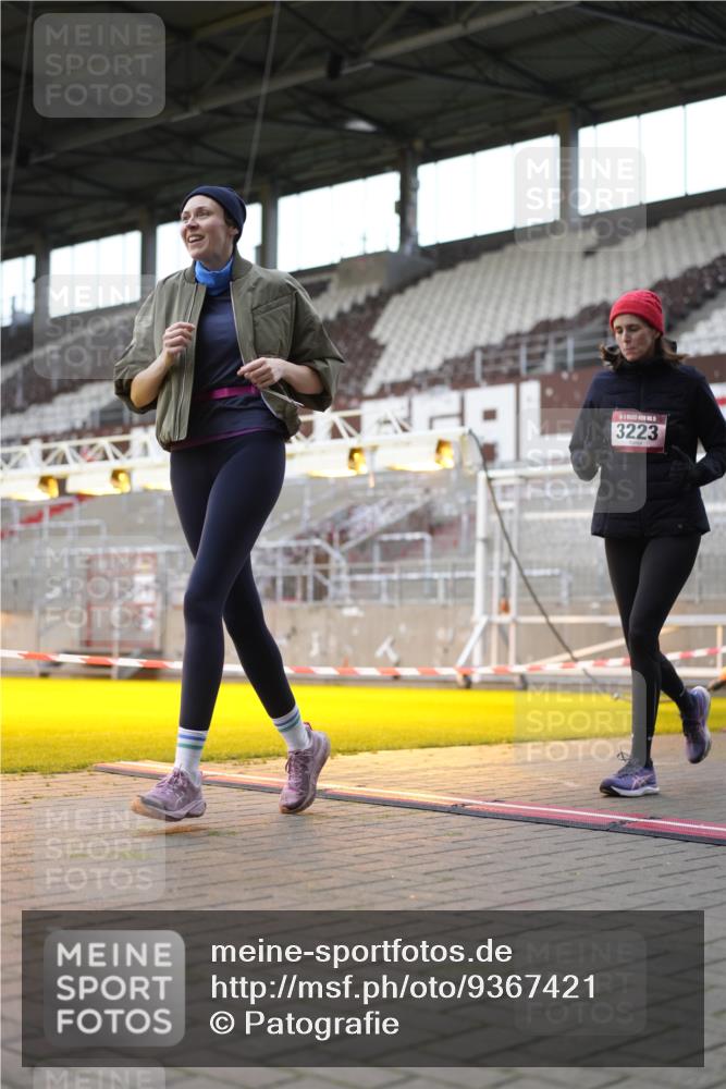 07.12.2025 - St. Pauli X-Mass-Run No. 15 Patografie http://msf.ph/oto/9367421 07.12.2025 10:51:42 Ziel 275, 328, 1047, 1964, 1984, 2103, 2105, 2327, 2332, 2553, 2593, 2607, 2836, 2837, 3223, 3228, 4862 meine-sportfotos.de
