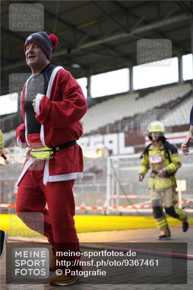 07.12.2025 - St. Pauli X-Mass-Run No. 15 Patografie http://msf.ph/oto/9367461 07.12.2025 10:52:11 Ziel 27, 499, 506, 654, 931, 1098, 2592, 2661, 4797, 4864, 4865, 4866, 4879, 4880 meine-sportfotos.de