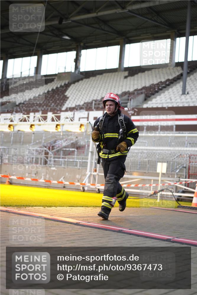 07.12.2025 - St. Pauli X-Mass-Run No. 15 Patografie http://msf.ph/oto/9367473 07.12.2025 10:52:41 Ziel 176, 262, 1305, 4859 meine-sportfotos.de