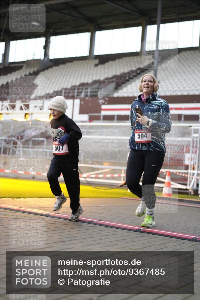 07.12.2025 - St. Pauli X-Mass-Run No. 15 Patografie http://msf.ph/oto/9367485 07.12.2025 10:52:57 Ziel 176, 262, 500, 504, 507, 510, 2673, 4859 meine-sportfotos.de