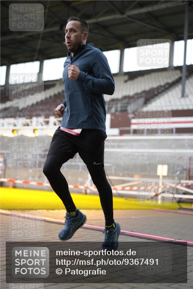 07.12.2025 - St. Pauli X-Mass-Run No. 15 Patografie http://msf.ph/oto/9367491 07.12.2025 10:53:03 Ziel 500, 504, 507, 510, 1684, 2673 meine-sportfotos.de