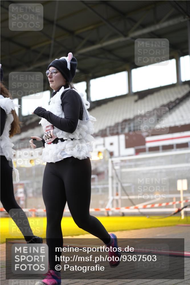 07.12.2025 - St. Pauli X-Mass-Run No. 15 Patografie http://msf.ph/oto/9367503 07.12.2025 10:53:26 Ziel 106, 546, 1679, 1680, 1681, 1682, 1683, 3128 meine-sportfotos.de