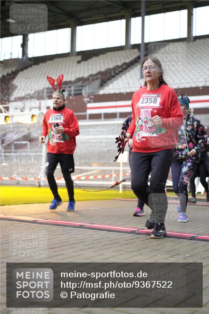 07.12.2025 - St. Pauli X-Mass-Run No. 15 Patografie http://msf.ph/oto/9367522 07.12.2025 10:54:27 Ziel 656, 1177, 1489, 2286, 2328, 2358, 2360, 2832, 3391, 3437 meine-sportfotos.de