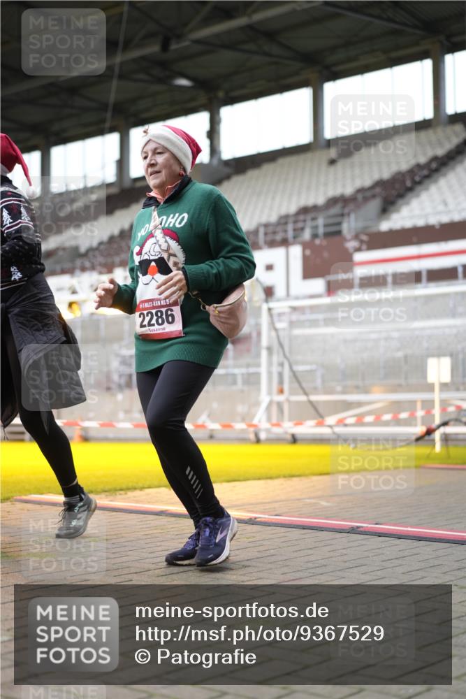 07.12.2025 - St. Pauli X-Mass-Run No. 15 Patografie http://msf.ph/oto/9367529 07.12.2025 10:54:30 Ziel 656, 1177, 1489, 2286, 2328, 2358, 2360, 2832, 3391, 3437 meine-sportfotos.de