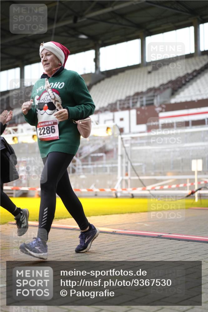 07.12.2025 - St. Pauli X-Mass-Run No. 15 Patografie http://msf.ph/oto/9367530 07.12.2025 10:54:30 Ziel 656, 1177, 1489, 2286, 2328, 2358, 2360, 2832, 3391, 3437 meine-sportfotos.de