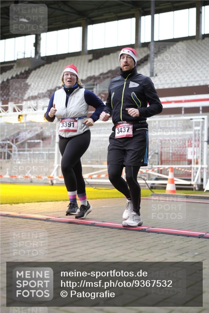 07.12.2025 - St. Pauli X-Mass-Run No. 15 Patografie http://msf.ph/oto/9367532 07.12.2025 10:54:32 Ziel 656, 692, 1177, 1489, 2286, 2328, 2358, 2360, 2832, 3391, 3437 meine-sportfotos.de