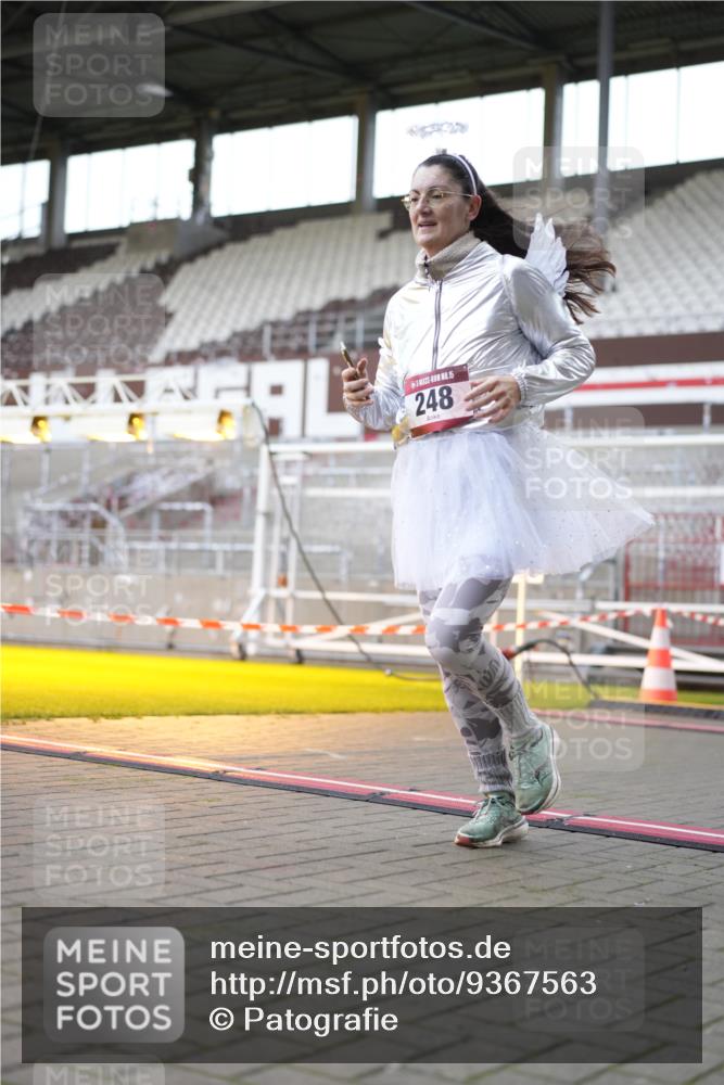 07.12.2025 - St. Pauli X-Mass-Run No. 15 Patografie http://msf.ph/oto/9367563 07.12.2025 10:56:28 Ziel 236, 248, 759, 2170, 4063, 4146 meine-sportfotos.de