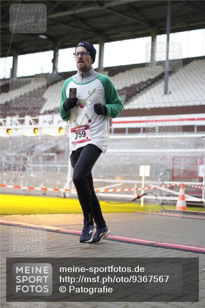 07.12.2025 - St. Pauli X-Mass-Run No. 15 Patografie http://msf.ph/oto/9367567 07.12.2025 10:56:30 Ziel 236, 248, 759, 2170, 4063, 4146 meine-sportfotos.de