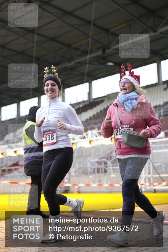 07.12.2025 - St. Pauli X-Mass-Run No. 15 Patografie http://msf.ph/oto/9367572 07.12.2025 10:56:42 Ziel 55, 236, 248, 417, 555, 568, 759, 2538, 2542, 2664 meine-sportfotos.de
