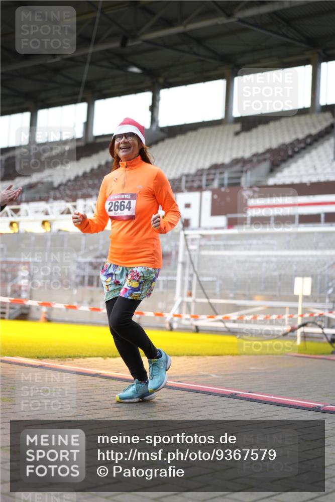 07.12.2025 - St. Pauli X-Mass-Run No. 15 Patografie http://msf.ph/oto/9367579 07.12.2025 10:56:47 Ziel 55, 417, 555, 566, 568, 763, 1203, 2538, 2542, 2664, 3275 meine-sportfotos.de