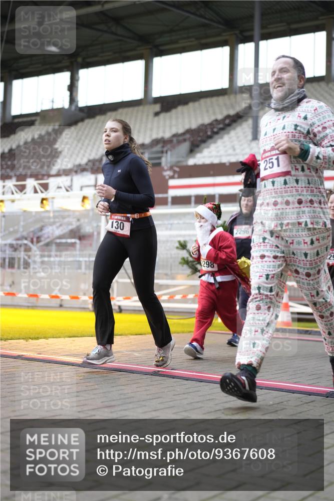 07.12.2025 - St. Pauli X-Mass-Run No. 15 Patografie http://msf.ph/oto/9367608 07.12.2025 10:57:16 Ziel 130, 251, 280, 773, 994, 1097, 1099, 1387, 2290, 2296, 2297, 2298, 2665, 3064, 3067 meine-sportfotos.de