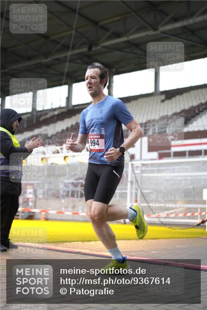 07.12.2025 - St. Pauli X-Mass-Run No. 15 Patografie http://msf.ph/oto/9367614 07.12.2025 10:57:21 Ziel 130, 251, 773, 994, 1213, 1387, 2290, 2296, 2297, 2298, 2665, 3064, 3067 meine-sportfotos.de