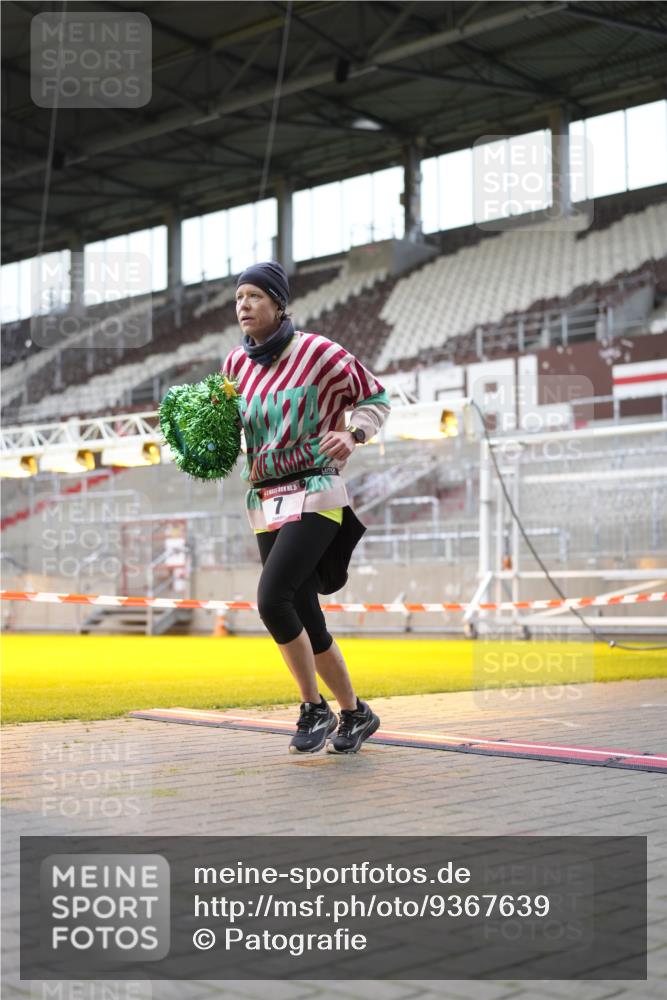 07.12.2025 - St. Pauli X-Mass-Run No. 15 Patografie http://msf.ph/oto/9367639 07.12.2025 10:58:36 Ziel 7, 941, 1160, 1174, 2130, 2131 meine-sportfotos.de