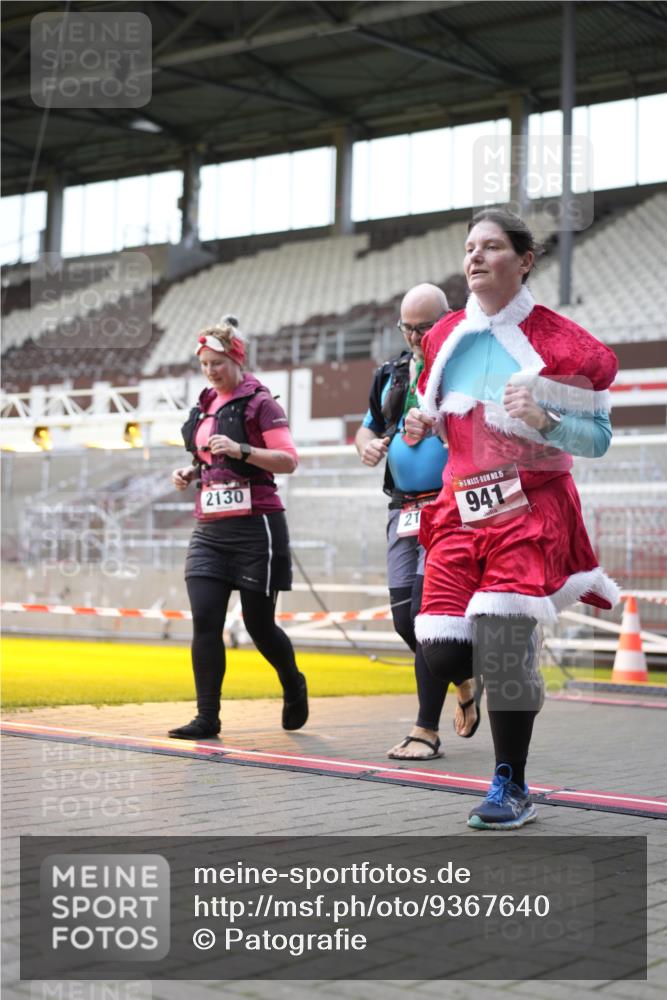 07.12.2025 - St. Pauli X-Mass-Run No. 15 Patografie http://msf.ph/oto/9367640 07.12.2025 10:58:38 Ziel 7, 606, 907, 941, 1160, 1174, 1476, 2130, 2131 meine-sportfotos.de