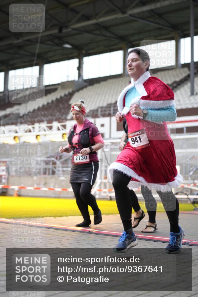 07.12.2025 - St. Pauli X-Mass-Run No. 15 Patografie http://msf.ph/oto/9367641 07.12.2025 10:58:39 Ziel 7, 606, 907, 941, 1160, 1174, 1476, 2130, 2131 meine-sportfotos.de