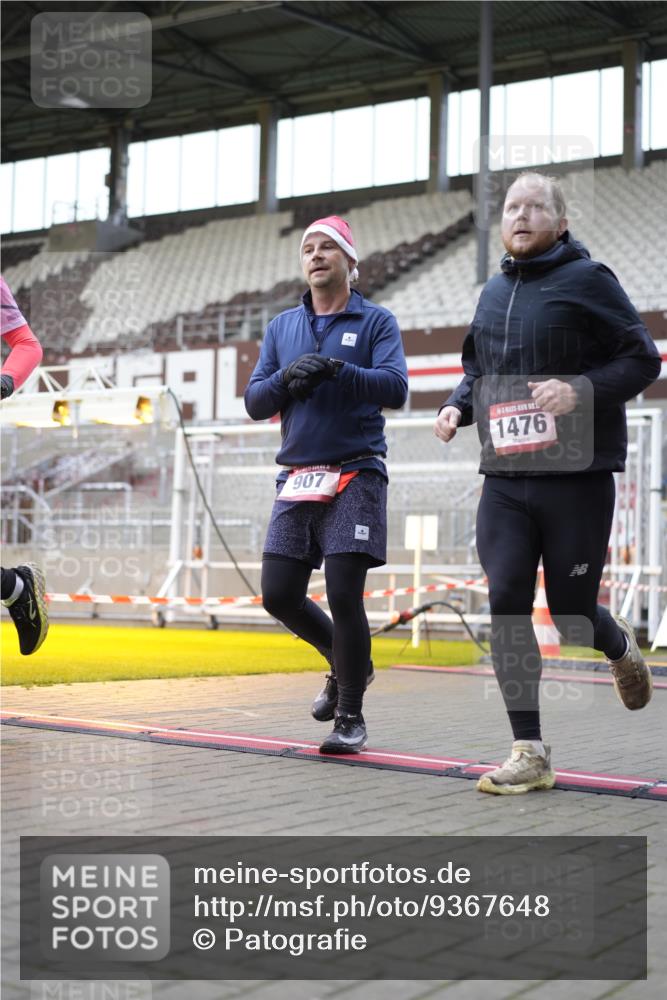 07.12.2025 - St. Pauli X-Mass-Run No. 15 Patografie http://msf.ph/oto/9367648 07.12.2025 10:58:42 Ziel 7, 606, 907, 941, 1160, 1174, 1453, 1458, 1459, 1476, 2130, 2131 meine-sportfotos.de
