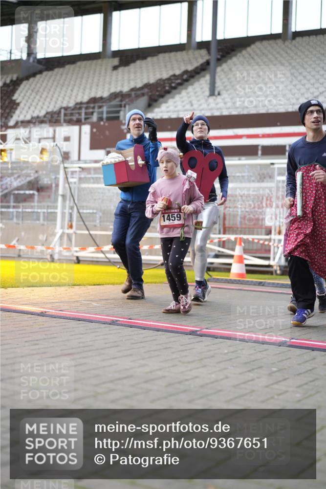 07.12.2025 - St. Pauli X-Mass-Run No. 15 Patografie http://msf.ph/oto/9367651 07.12.2025 10:58:47 Ziel 7, 606, 907, 941, 1160, 1174, 1451, 1453, 1456, 1458, 1459, 1476, 2130, 2131 meine-sportfotos.de