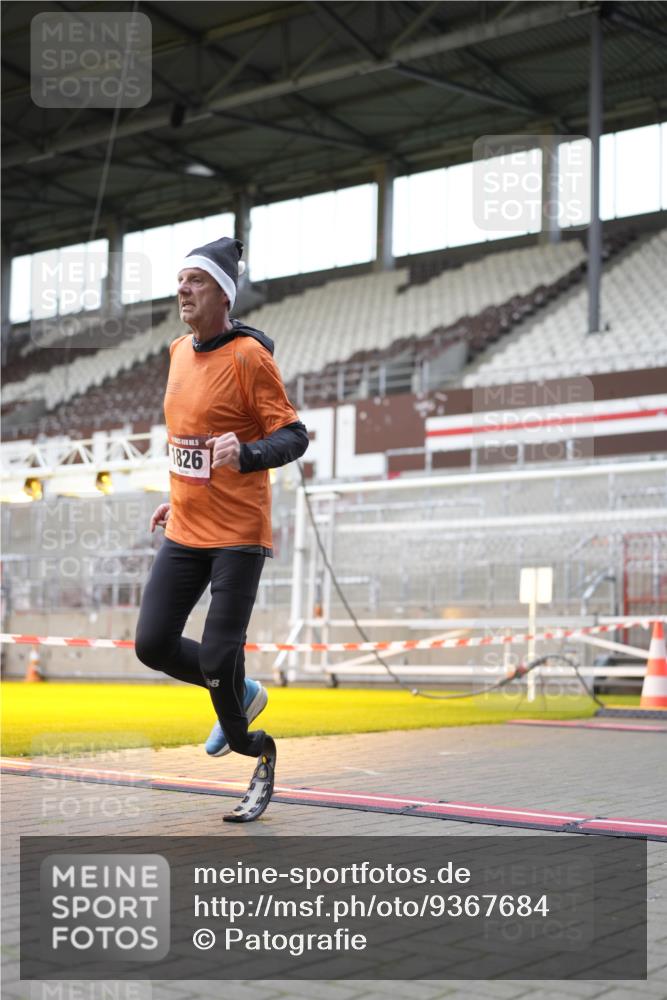 07.12.2025 - St. Pauli X-Mass-Run No. 15 Patografie http://msf.ph/oto/9367684 07.12.2025 10:59:23 Ziel 1826, 2719, 2720, 2721, 2727 meine-sportfotos.de