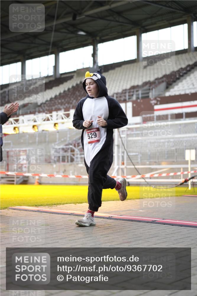 07.12.2025 - St. Pauli X-Mass-Run No. 15 Patografie http://msf.ph/oto/9367702 07.12.2025 11:00:00 Ziel 529, 1482, 1558, 1702, 3586 meine-sportfotos.de
