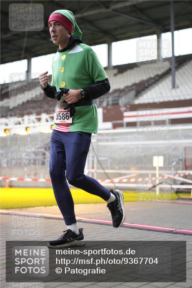 07.12.2025 - St. Pauli X-Mass-Run No. 15 Patografie http://msf.ph/oto/9367704 07.12.2025 11:00:01 Ziel 529, 1482, 1558, 1702, 3586 meine-sportfotos.de