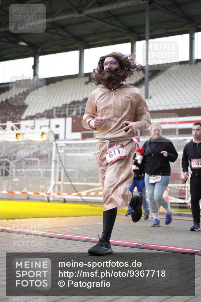 07.12.2025 - St. Pauli X-Mass-Run No. 15 Patografie http://msf.ph/oto/9367718 07.12.2025 11:00:22 Ziel 225, 435, 440, 611, 985, 988, 1721, 3952, 4478, 4793 meine-sportfotos.de