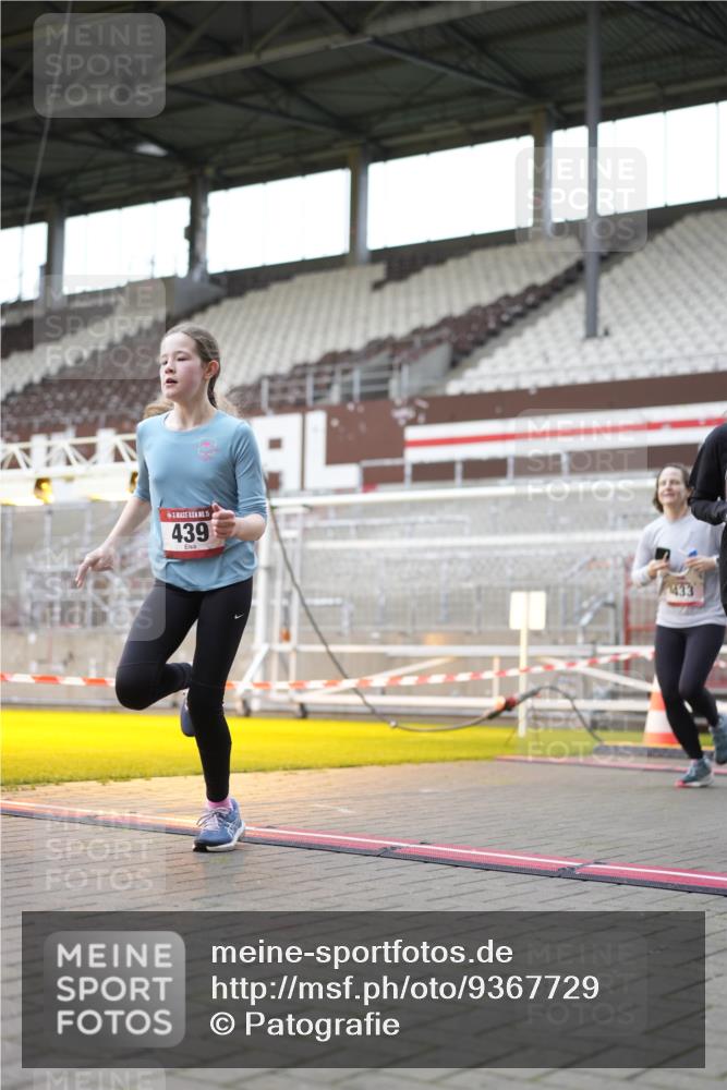 07.12.2025 - St. Pauli X-Mass-Run No. 15 Patografie http://msf.ph/oto/9367729 07.12.2025 11:00:31 Ziel 410, 433, 435, 439, 440, 611, 985, 988, 1721, 3952, 4478, 4793 meine-sportfotos.de