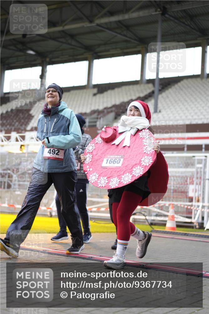 07.12.2025 - St. Pauli X-Mass-Run No. 15 Patografie http://msf.ph/oto/9367734 07.12.2025 11:00:42 Ziel 135, 410, 433, 439, 492, 1660, 3349, 3353 meine-sportfotos.de