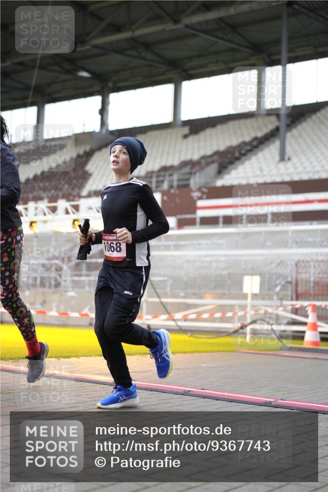 07.12.2025 - St. Pauli X-Mass-Run No. 15 Patografie http://msf.ph/oto/9367743 07.12.2025 11:00:50 Ziel 68, 135, 492, 1065, 1068, 1660, 3349, 3353 meine-sportfotos.de