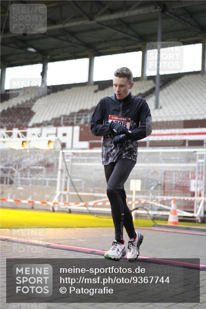 07.12.2025 - St. Pauli X-Mass-Run No. 15 Patografie http://msf.ph/oto/9367744 07.12.2025 11:01:00 Ziel 68, 89, 1065, 1068, 1705 meine-sportfotos.de